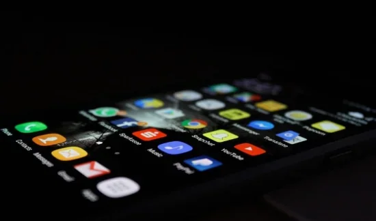 Найкращі смартфони для подарунка у 2021: ТОП-5 моделей телефонів