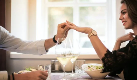 Як зробити пропозицію дівчині – 22 красивих способи