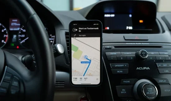 Як вибрати тримач для телефону в машину